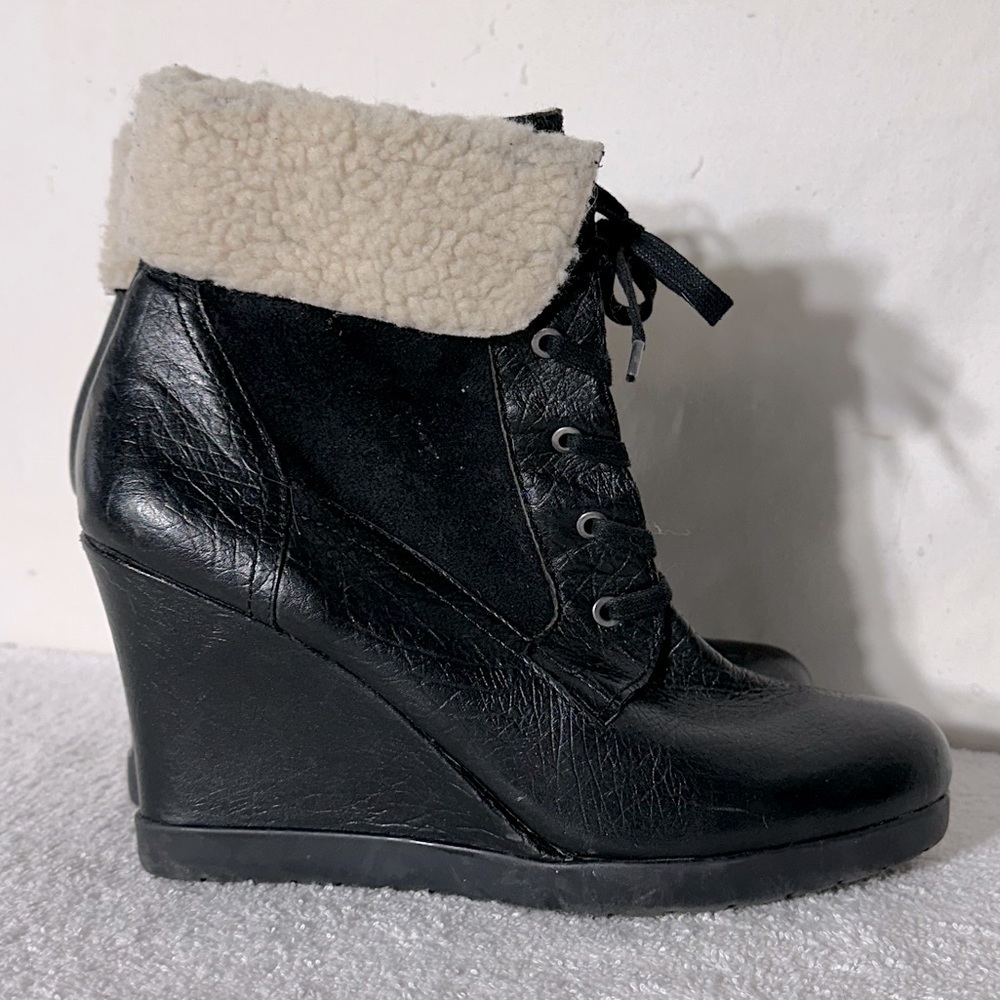 Franco Sarto Black Sherpa Lined Wedge Lace Up Ankle Boots 9